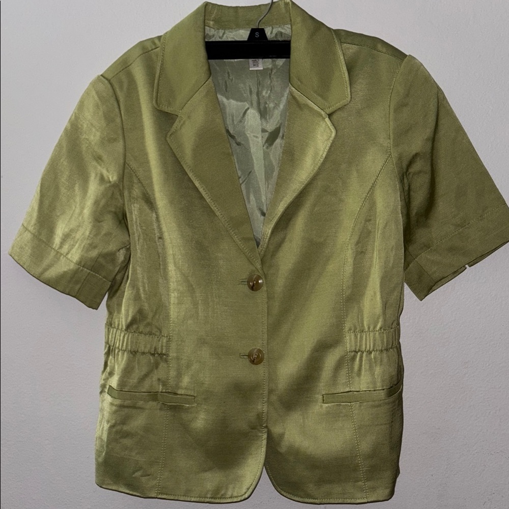 NWOT. Short Sleeve Blazer